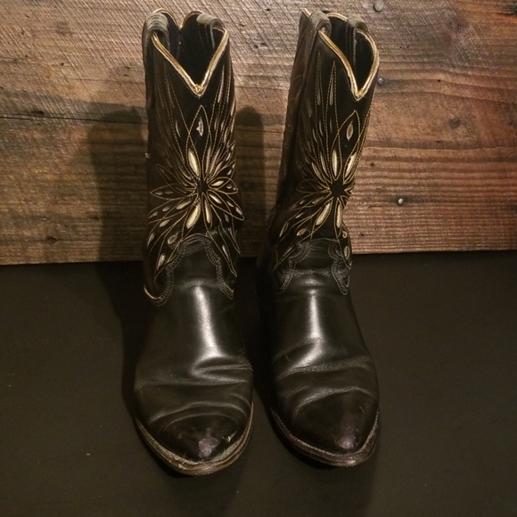 Vintage Black and Gold Cowgirl boots - Picture 6 of 8